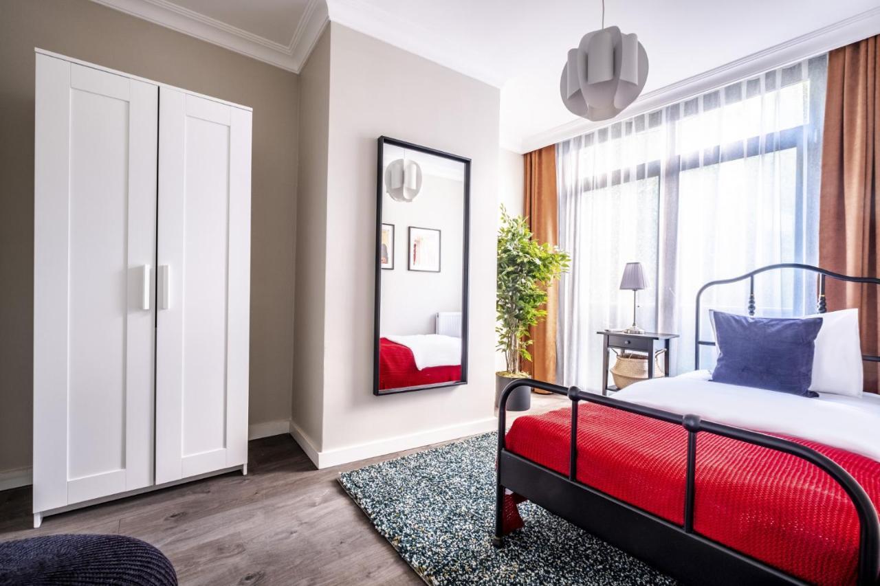 Central Flat With Sleek Interior In Sisli Istambul Exterior foto